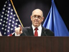 Admin Trump akan menarik 700 agen imigrasi dari Minnesota setelah penembakan di Minneapolis, kata Homan