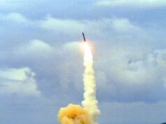 Kekhawatiran akan perlombaan senjata nuklir baru semakin meningkat seiring berakhirnya perjanjian penting AS-Rusia