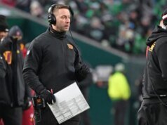 Laporan: Kliff Kingsbury akan bergabung dengan staf kepelatihan Rams