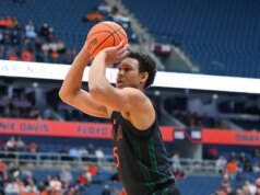 John Camden (tertinggi musim ini 26 poin), Cal mengungguli Miami