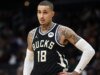 Masa depan Giannis Antetokounmpo mengaburkan permainan Bucks di Pelicans