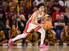 Nomor 1 Arizona mengejar rekor program lainnya melawan Oklahoma State