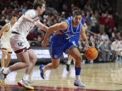 Nomor 19 Saint Louis menghadapi La Salle siap menerima lebih banyak pukulan