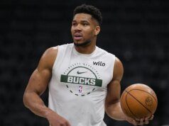 Laporan: Giannis Antetokounmpo akan tetap bersama Milwaukee