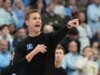 Pelatih Fight It Out Jon Scheyer: Para staf dipukul wajahnya oleh penyerang lapangan
