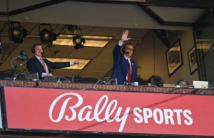 Mantan Penyiar Seattle Mariners Berbagi Dampak Bekerja dengan Dave Niehaus