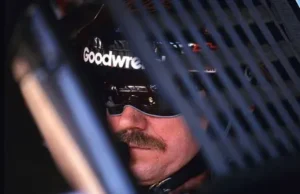 Para pembalap memberikan penghormatan emosional kepada Dale Earnhardt selama Daytona 500 2026