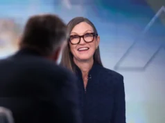 Cathie Wood membeli saham megacap AI senilai $14 juta
