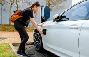 Stok EV yang Lebih Baik: Rivian vs. Nio