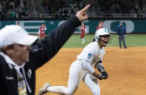 Thread Pertandingan Minggu Oregon Ducks: Baseball vs George Mason gm 4, Softball vs Stanford, Bola Basket Wanita di Washington