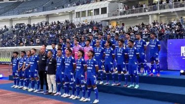 688e172d4c174-skuad-persib-bandung-2025-26_375_211.jpeg