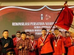 Kami Berdiri untuk Membela Perlombaan Marhaen