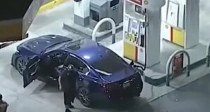 Waspada! Kebiasaan Isi BBM Ini Bisa Bikin Biaya Servis Mobil Membengkak