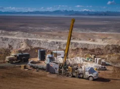 Peringkat Beli dan Keyakinan Sinyal Target C$ 13 dalam Strategi Perusahaan Emas dan Perak Amerika (USAS).