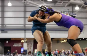 Nathan Reilly dari Cedar Park mencetak 3 -untuk- 3 dengan memenangkan emas gulat negara bagian UIL ketiga berturut-turut