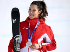 Eileen Gu Kecam Penjadwal Olimpiade karena Memaksanya Absen Latihan, Mengatakan Dia ‘Seharusnya Tidak Dihukum’