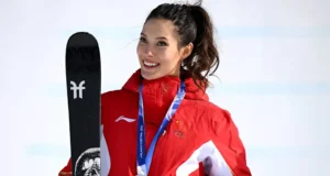 Eileen Gu Kecam Penjadwal Olimpiade karena Memaksanya Absen Latihan, Mengatakan Dia ‘Seharusnya Tidak Dihukum’