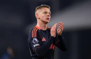 Mantan bintang Collection Oleksandr Zinchenko berpotensi mengalami cedera lutut akhir musim pada debut Ajax