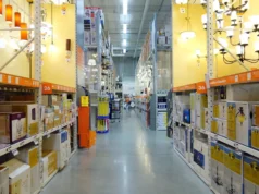 Truist Menaikkan Target Harga The Home Depot, Inc. (HD) menjadi $ 405, Mengulangi Pembelian