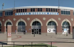 Modern Woodmen Park, Davenport, dinominasikan untuk Ballpark Liga Kecil Terbaik