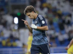 Maestro Quinones memimpin perlombaan menarik untuk Pemain Terbaik Musim Penggemar