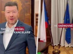 Polisi berpatroli di luar vila Okamura: “kastil Takeshi” di bawah pengawasan, sampah, dan kilau