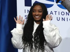 Suami Simone Biles, Jonathan Owens, Mengatakan Dia Hampir Dirampok di Milan Saat Mereka Menghadiri Olimpiade Musim Dingin