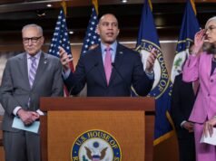 Apa yang perlu diketahui tentang perselisihan di Kongres mengenai pembatasan ICE, dan kemungkinan penutupan pemerintah lainnya