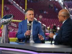 Mike Tirico dari NBC sukses meraih gelar ganda Super Bowl-Olimpiade untuk pertama kalinya