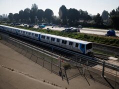 Kemajuan stasiun Irvington BART masih dalam ketidakpastian karena Senator negara bagian mengecam lembaga tersebut