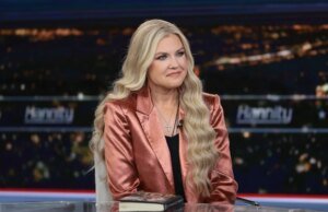 Erika Kirk Absen Dari Pertunjukan Paruh Waktu TPUSA Di Tengah Penghormatan kepada Mendiang Suaminya