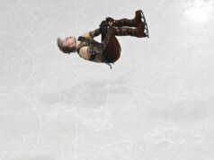 Launching Olimpiade 2026 Tim AS Ilia Malinin Menampilkan Backflip On-Ice