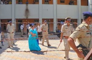 Pemerintah Gujarat akan menyelidiki ancaman bom di lebih dari 25 sekolah di Ahmedabad, Vadodara|Berita India