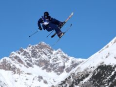 Kirsty Muir melawan rasa gugup namun tetap menjaga harapan medali gaya lereng ski tetap pada jalurnya