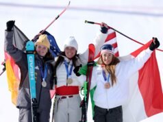 Breezy Johnson dari AS memenangkan cabang olahraga menurun putri Olimpiade saat Lindsey Vonn tersingkir