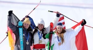 Breezy Johnson dari AS memenangkan cabang olahraga menurun putri Olimpiade saat Lindsey Vonn tersingkir