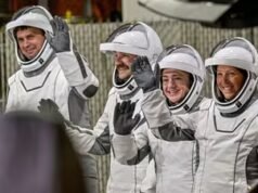 NASA SpaceX meluncurkan 4 astronot untuk berlabuh di Stasiun Luar Angkasa Internasional pada Hari Valentine