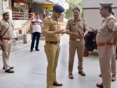 Ketegangan meletus setelah polisi menyerang pendeta di kuil Jaipur di Mahashivratri, protes|Berita India