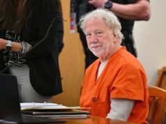 Timothy Busfield didakwa oleh dewan juri dalam kasus pelecehan seksual terhadap anak