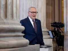 Trump ingin Penn Station, Bandara Dulles, dinamai menurut namanya dalam kesepakatan pendanaan dengan Schumer, kata sumber