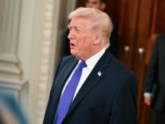 ‘Aib, pengadilan sialan’: Trump mengomel ketika Mahkamah Agung AS membatalkan tarifnya, kata laporan tersebut