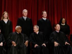 Apa yang dikatakan Hakim Kavanaugh, Alito dan Thomas dalam perbedaan pendapat mereka terhadap keputusan tarif Mahkamah Agung: ‘Jelas sah’