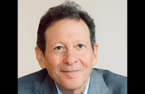 Apakah Tom Pritzker ada hubungannya dengan JB Pritzker? Di dalam keluarga miliarder Hyatt di tengah pengunduran diri karena ikatan Epstein