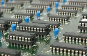 Mengapa Kekurangan DRAM Mendorong Micron (MU) Kembali Menjadi Sorotan