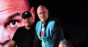 Tyson Fury mengatakan kecelakaan mobil Anthony Joshua memengaruhi kembalinya dia ke tinju