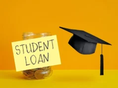 Ibunya Mengambil Pinjaman Pelajar senilai $ 36 K Dan Sekarang Ingin Dibayar Penuh, Meskipun Hampir Setengah Dari Uang Telah Dikembalikan. ‘Ibumu Menipumu’