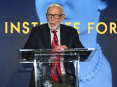 Renaissance karya Jim Simons turun $520 juta karena melonjaknya saham teknologi