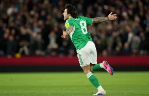 Gelandang bintang menegaskan kembali komitmennya kepada klub Liga Premier setelah bergabung dengan Arsenal