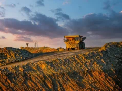 Saham Rare Earth AS: Beli, Jual, atau Tahan?