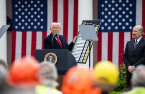 Tarif Trump mempunyai dampak nyata pada pasar saham dan saat ini sedang menimbulkan tanda bahaya besar